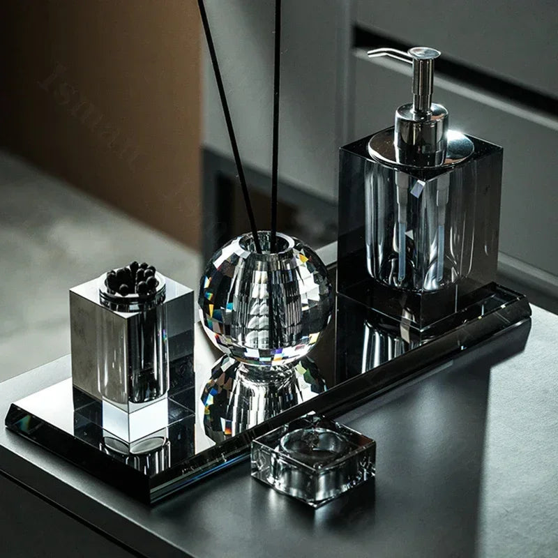 Light Luxury Crystal Glass Bathroom Accessories Set High End Shampoo Bottle Cotton Swab Jar Storage Tray Hotels Bathroom Decor